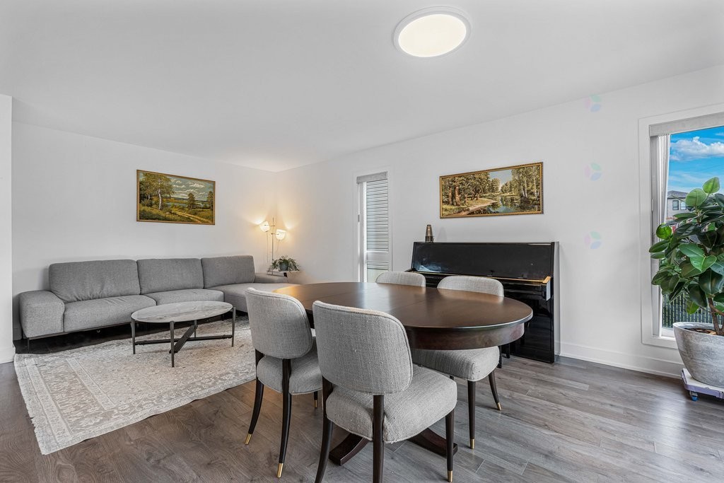 









380


Rue du Petit-Village

,
Gatineau (Masson-Angers),




QC
J8M1Z8

