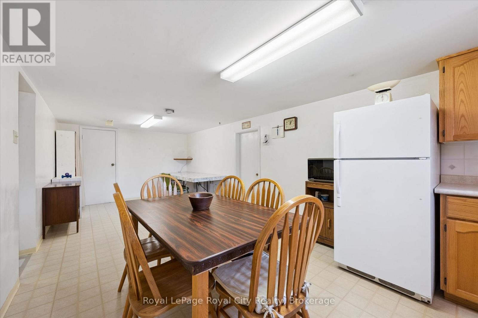 












133 EMMA STREET

,
Guelph (General Hospital),




Ontario
N1E1V2

