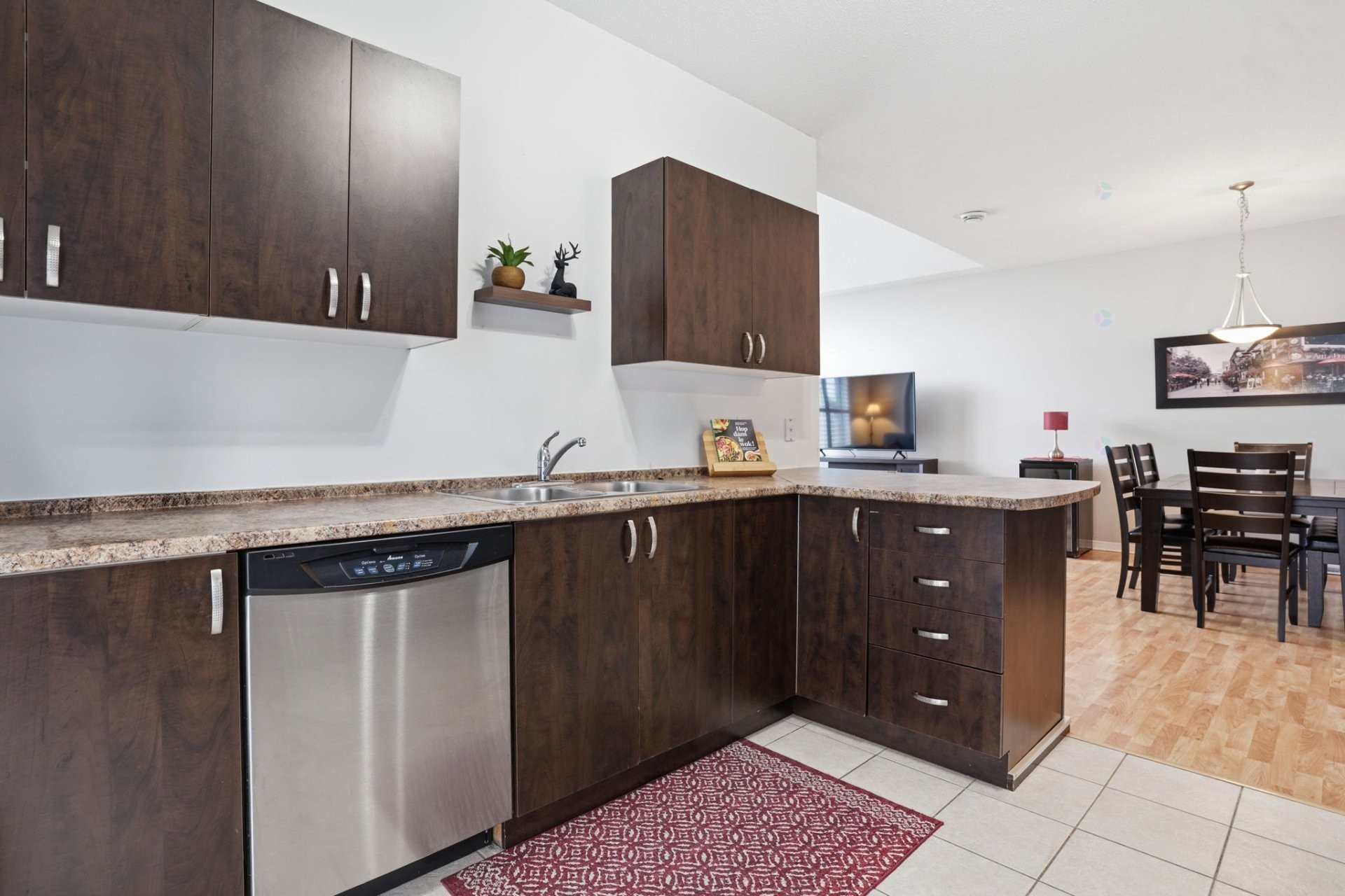 









320


Boul. du Plateau

, 3,
Gatineau (Hull),




QC
J9J0C8

