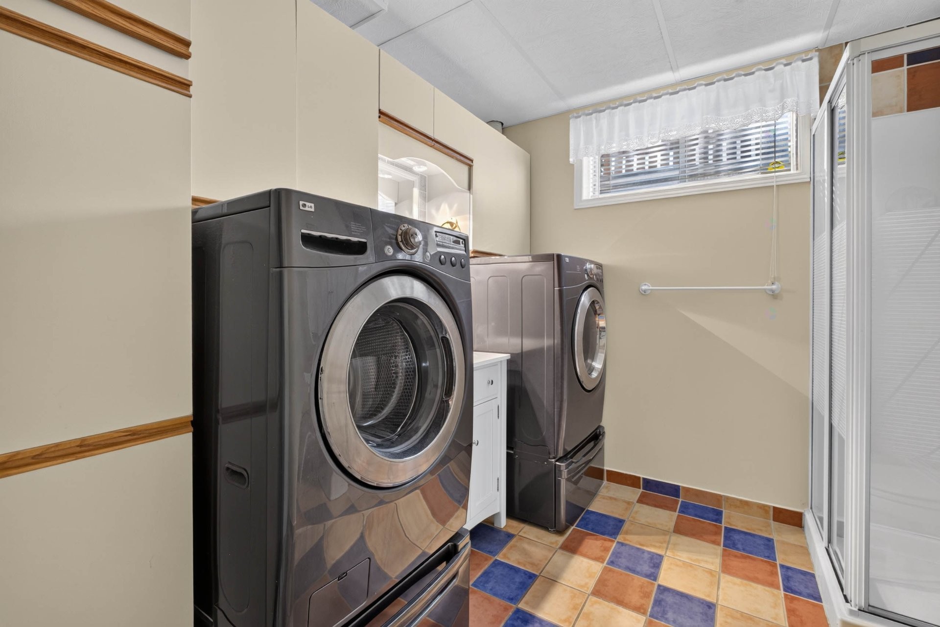 









532


Rue Davidson E.

,
Gatineau (Gatineau),




QC
J8R2V7

