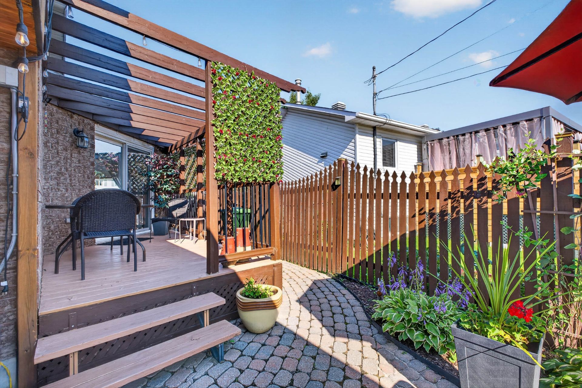 









532


Rue Davidson E.

,
Gatineau (Gatineau),




QC
J8R2V7

