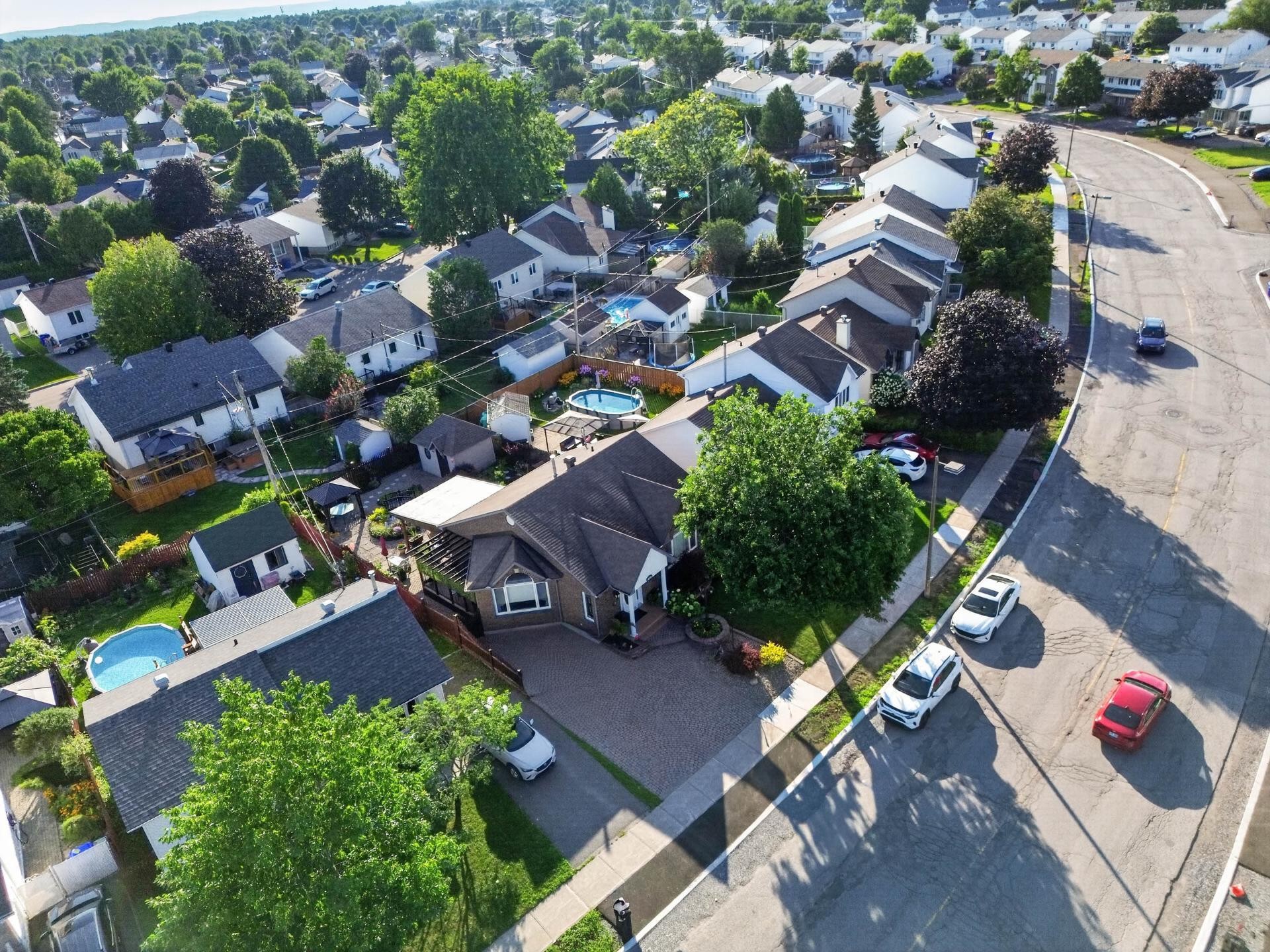 









532


Rue Davidson E.

,
Gatineau (Gatineau),




QC
J8R2V7

