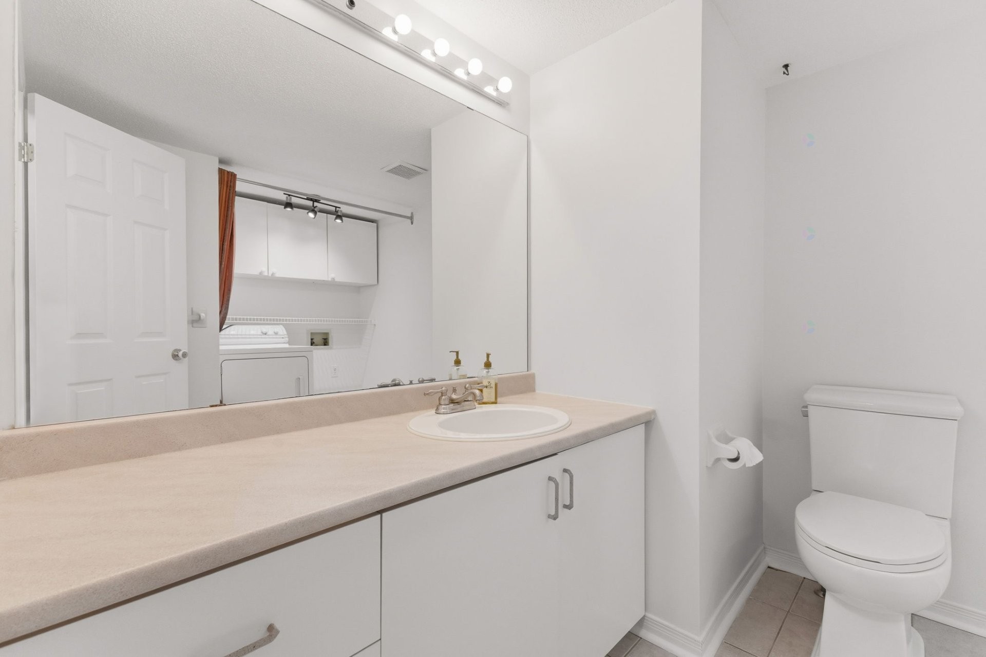 









251


Rue de la Côte-des-Neiges

,
Gatineau (Gatineau),




QC
J8V2S7

