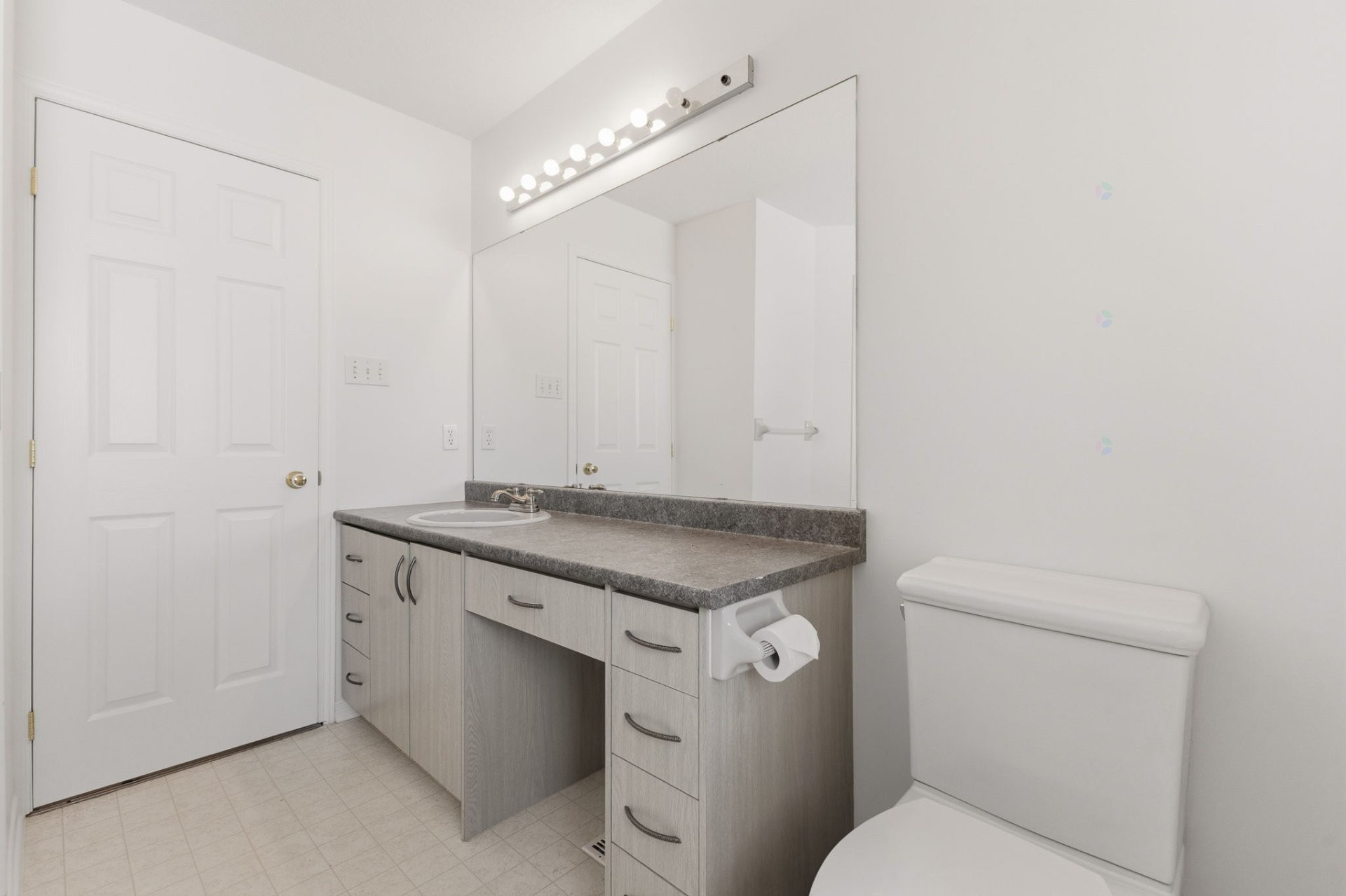 









251


Rue de la Côte-des-Neiges

,
Gatineau (Gatineau),




QC
J8V2S7

