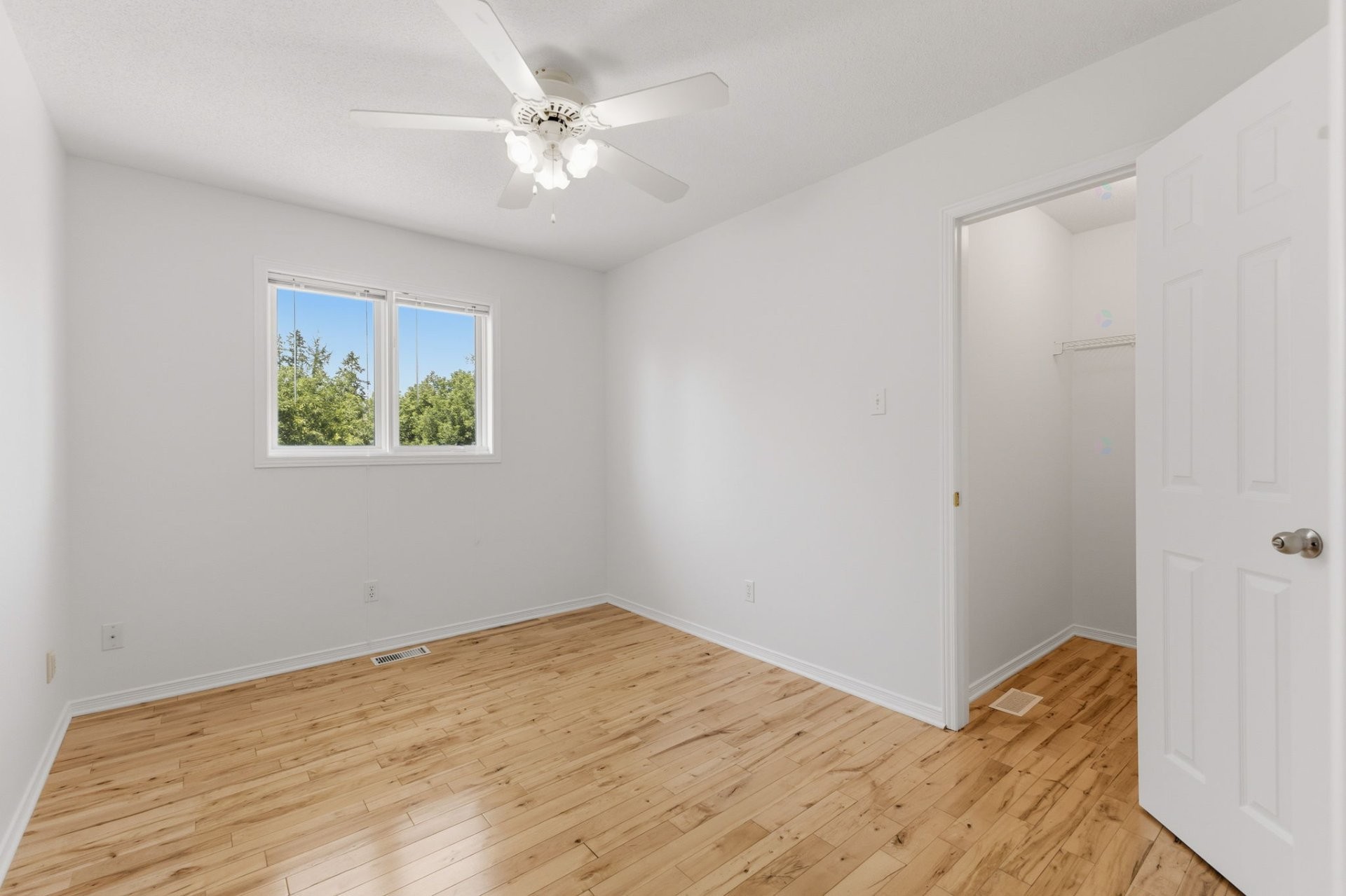 









251


Rue de la Côte-des-Neiges

,
Gatineau (Gatineau),




QC
J8V2S7

