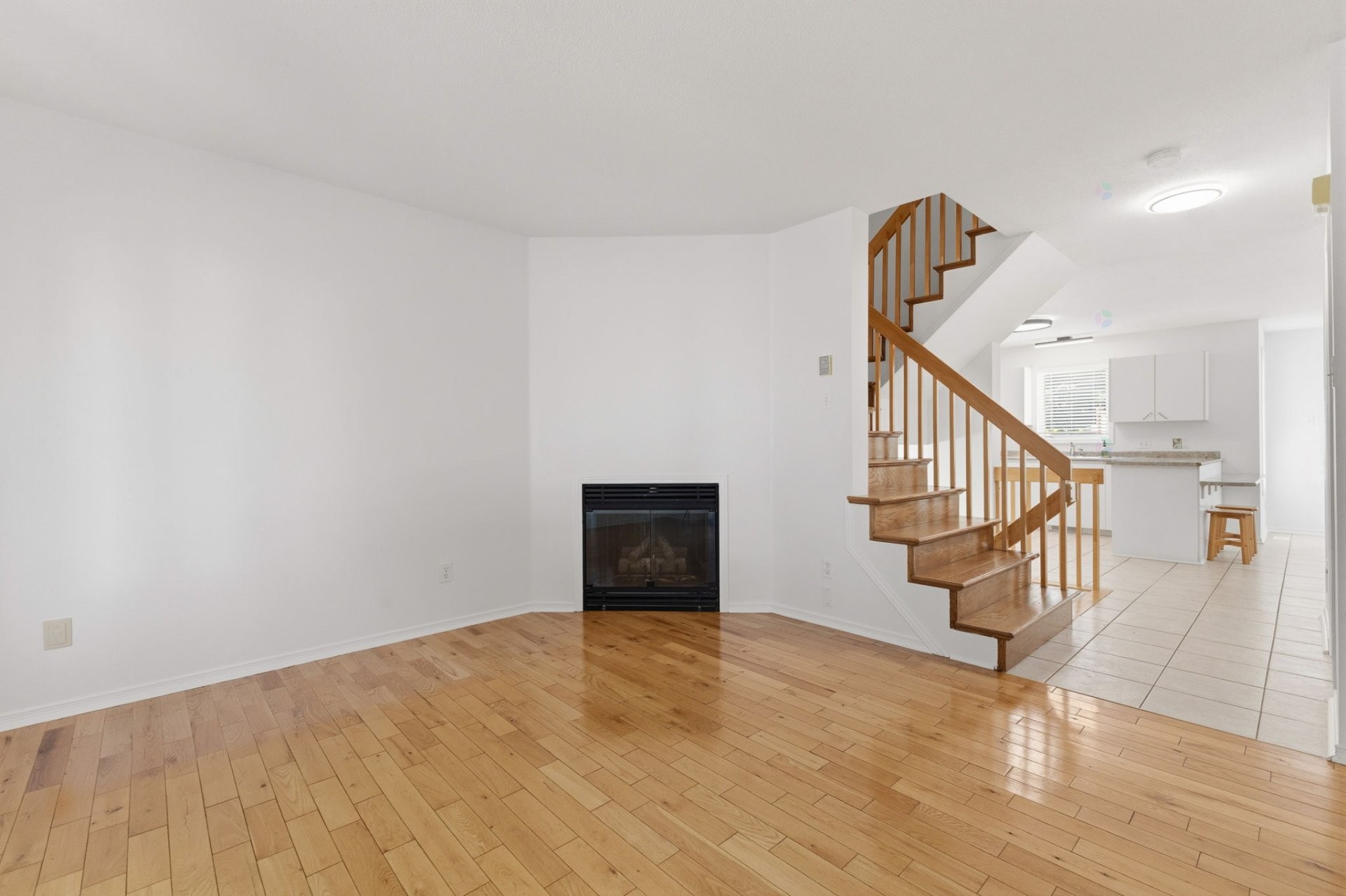 









251


Rue de la Côte-des-Neiges

,
Gatineau (Gatineau),




QC
J8V2S7

