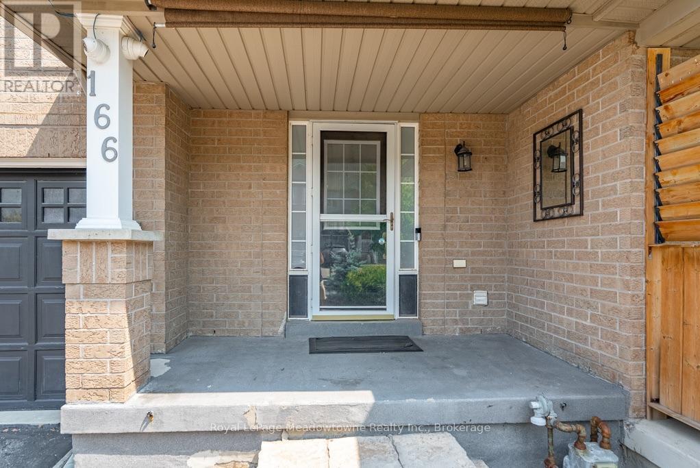 












166 PANTON TRAIL

,
Milton (DE Dempsey),




Ontario
L9T6K4

