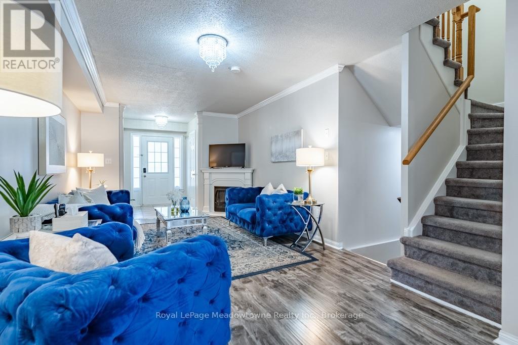 












166 PANTON TRAIL

,
Milton (DE Dempsey),




Ontario
L9T6K4

