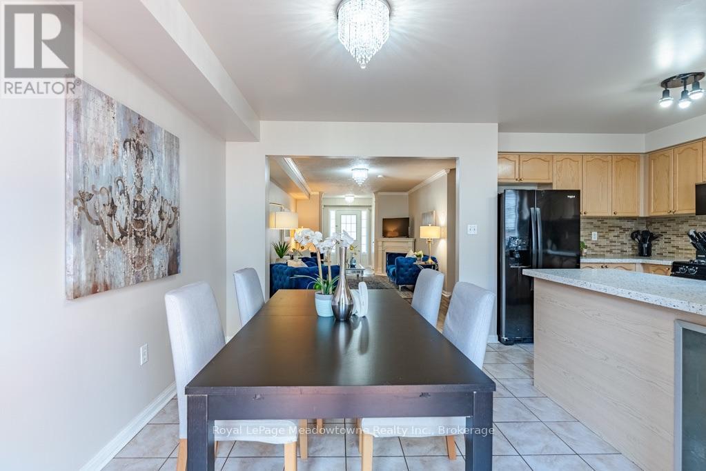 












166 PANTON TRAIL

,
Milton (DE Dempsey),




Ontario
L9T6K4

