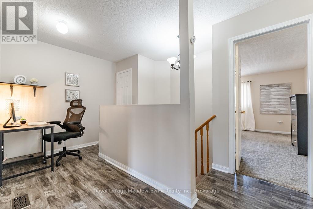 












166 PANTON TRAIL

,
Milton (DE Dempsey),




Ontario
L9T6K4

