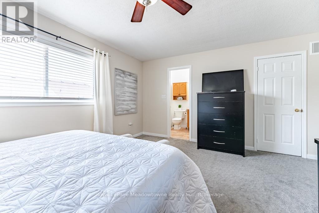 












166 PANTON TRAIL

,
Milton (DE Dempsey),




Ontario
L9T6K4


