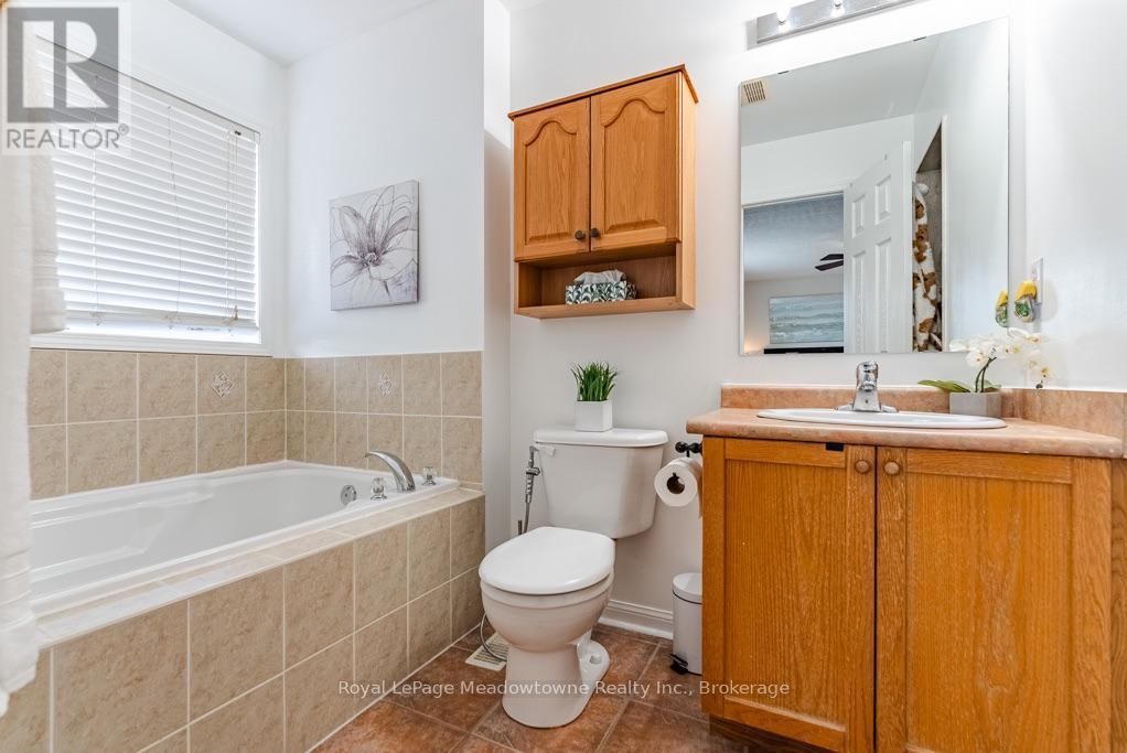 












166 PANTON TRAIL

,
Milton (DE Dempsey),




Ontario
L9T6K4

