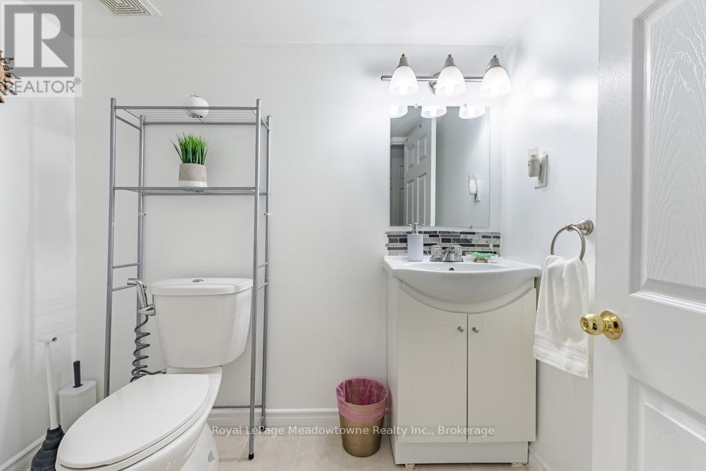 












166 PANTON TRAIL

,
Milton (DE Dempsey),




Ontario
L9T6K4

