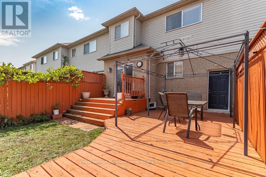 












166 PANTON TRAIL

,
Milton (DE Dempsey),




Ontario
L9T6K4

