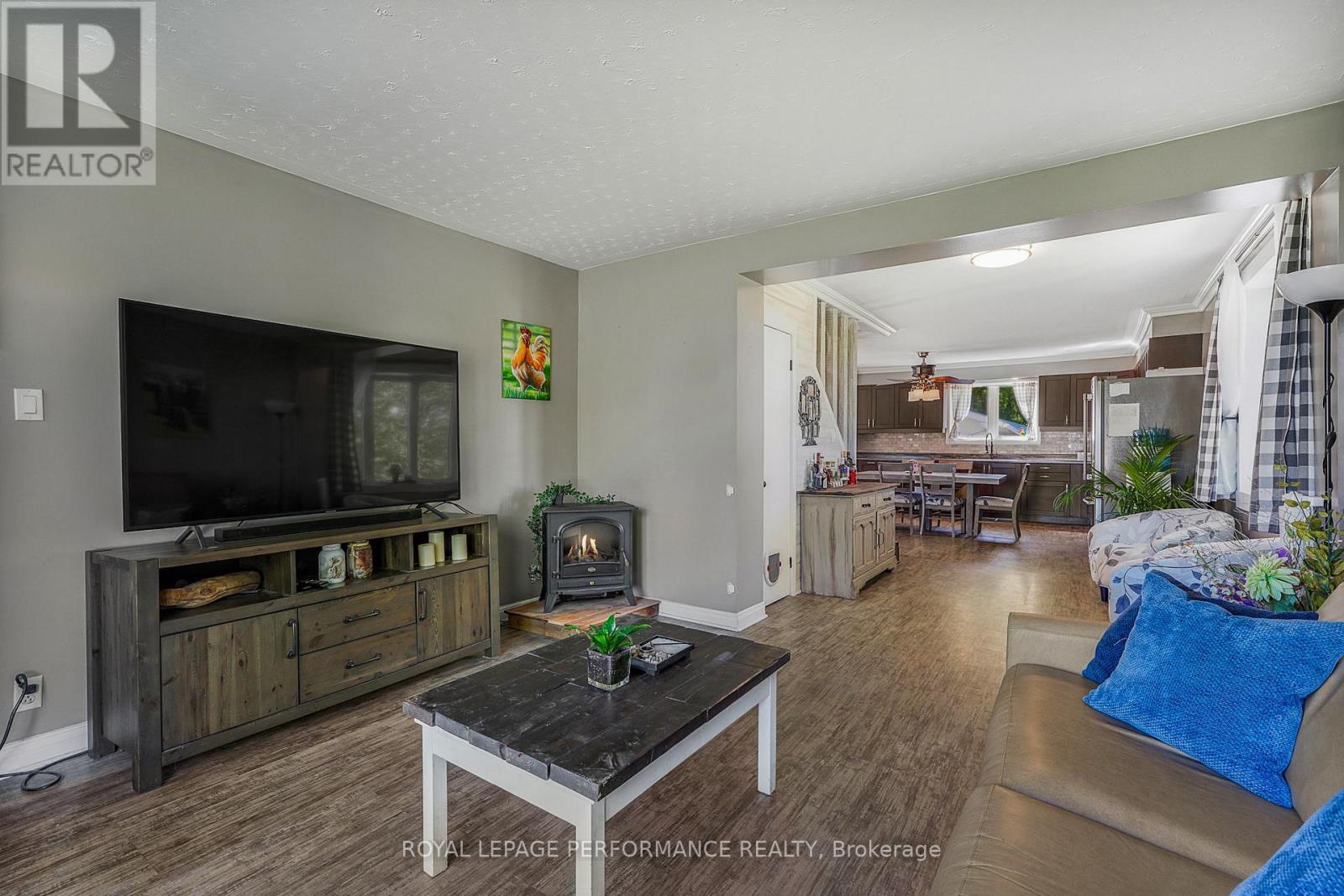 












1183 ROUTE 900 EAST E

,
The Nation,




Ontario
K0A3C0

