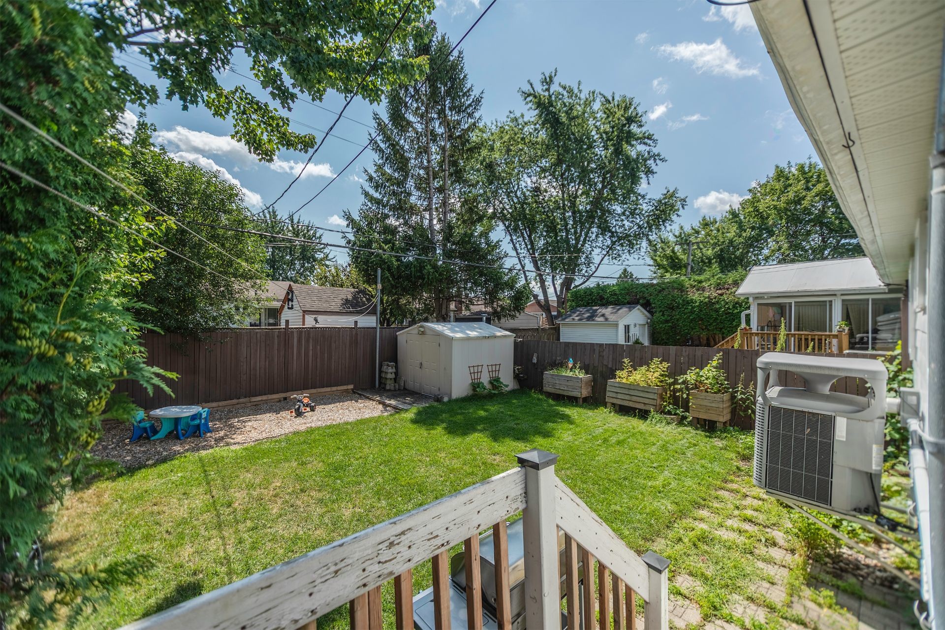 









4205


Boul. Gaétan-Boucher

,
Longueuil (Saint-Hubert),




QC
J3Y5W4

