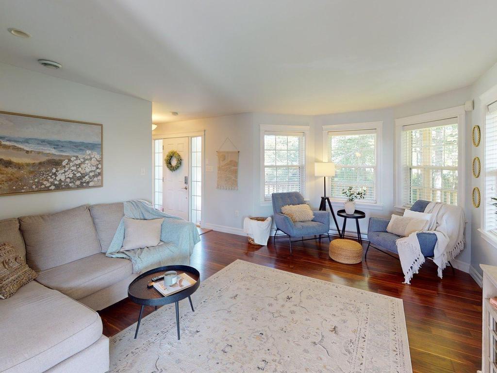 












121 Greenough Drive

,
West Porters Lake,




NS
B3E 1L2

