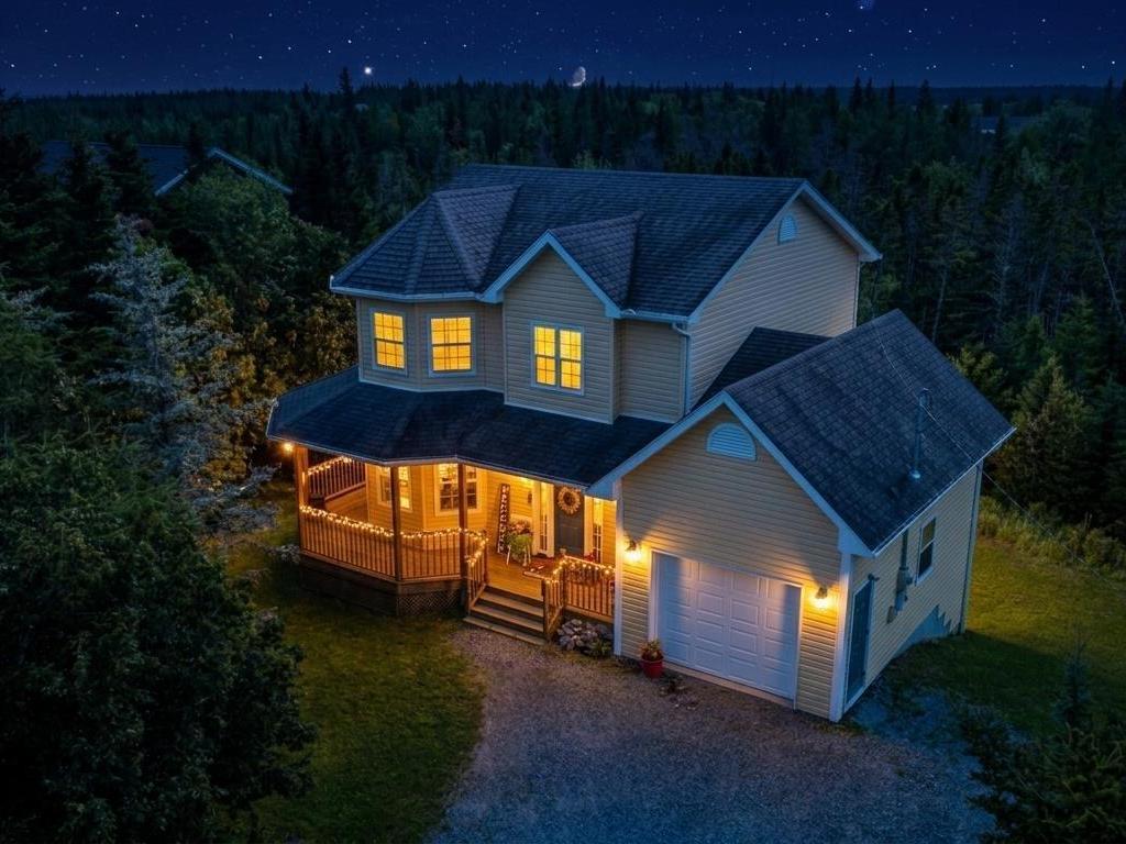 












121 Greenough Drive

,
West Porters Lake,




NS
B3E 1L2


