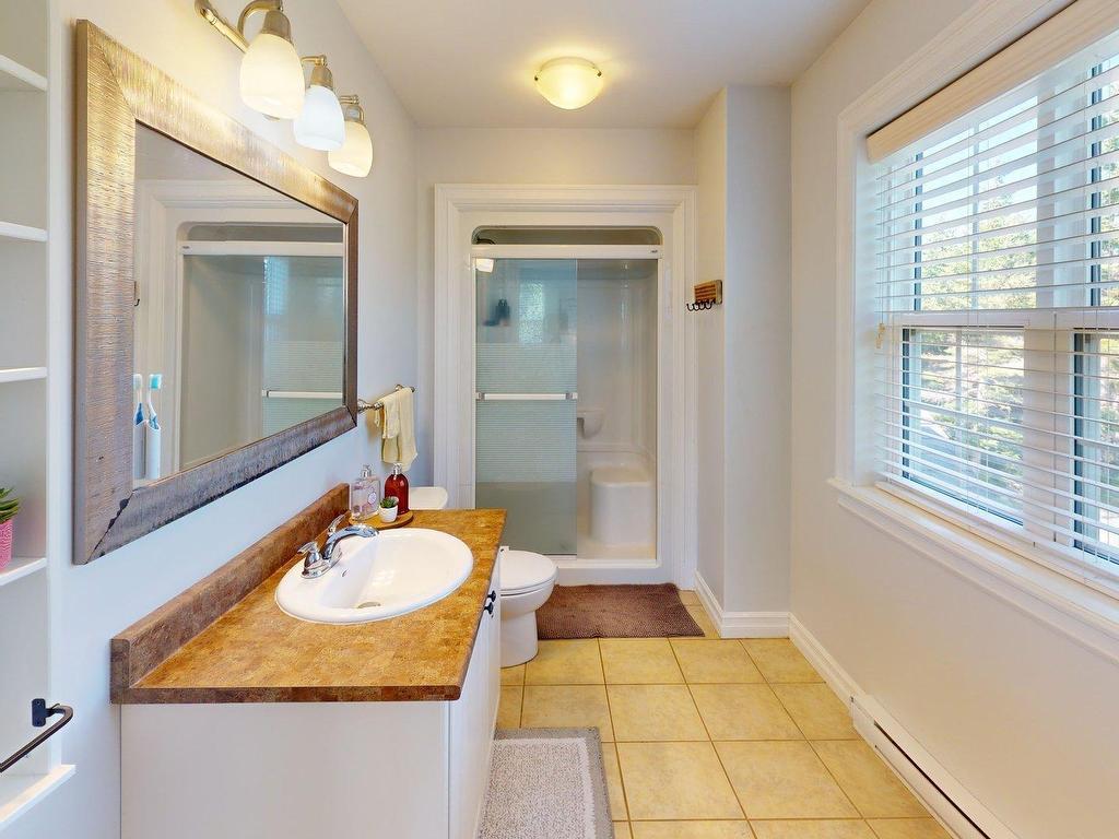 












121 Greenough Drive

,
West Porters Lake,




NS
B3E 1L2

