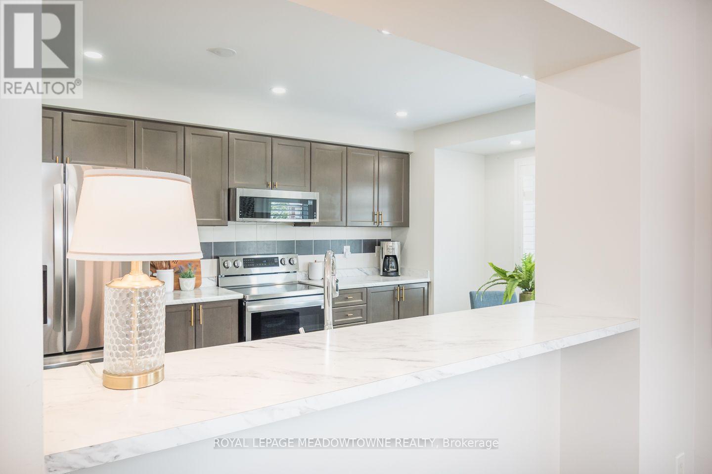 












104 - 6020 DERRY ROAD

,
Milton,




Ontario
L9T8J5

