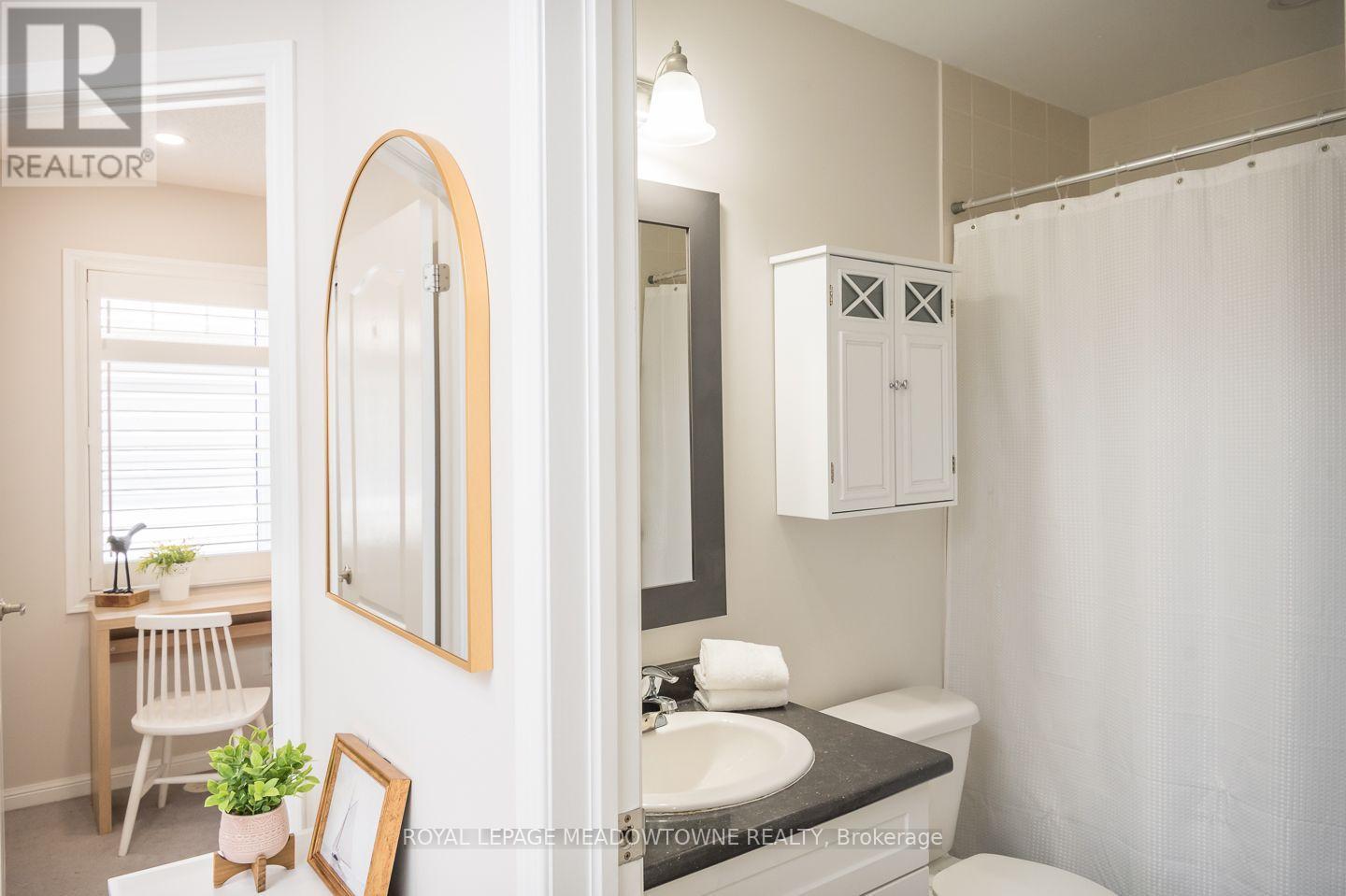 












104 - 6020 DERRY ROAD

,
Milton,




Ontario
L9T8J5


