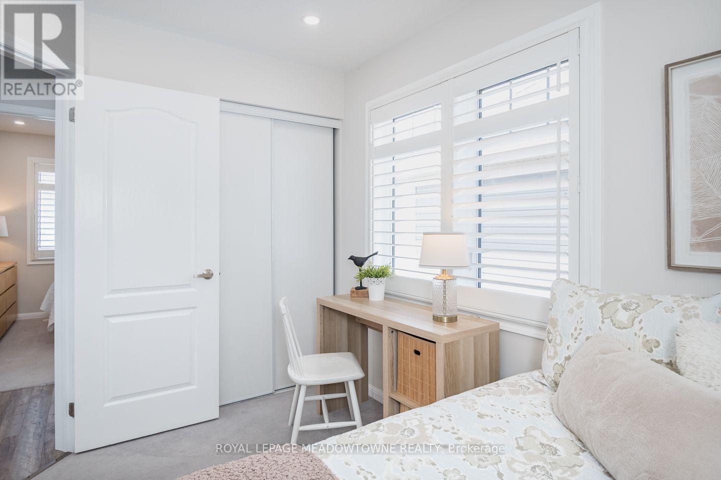 












104 - 6020 DERRY ROAD

,
Milton,




Ontario
L9T8J5

