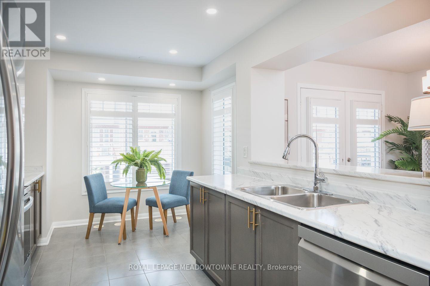 












104 - 6020 DERRY ROAD

,
Milton,




Ontario
L9T8J5

