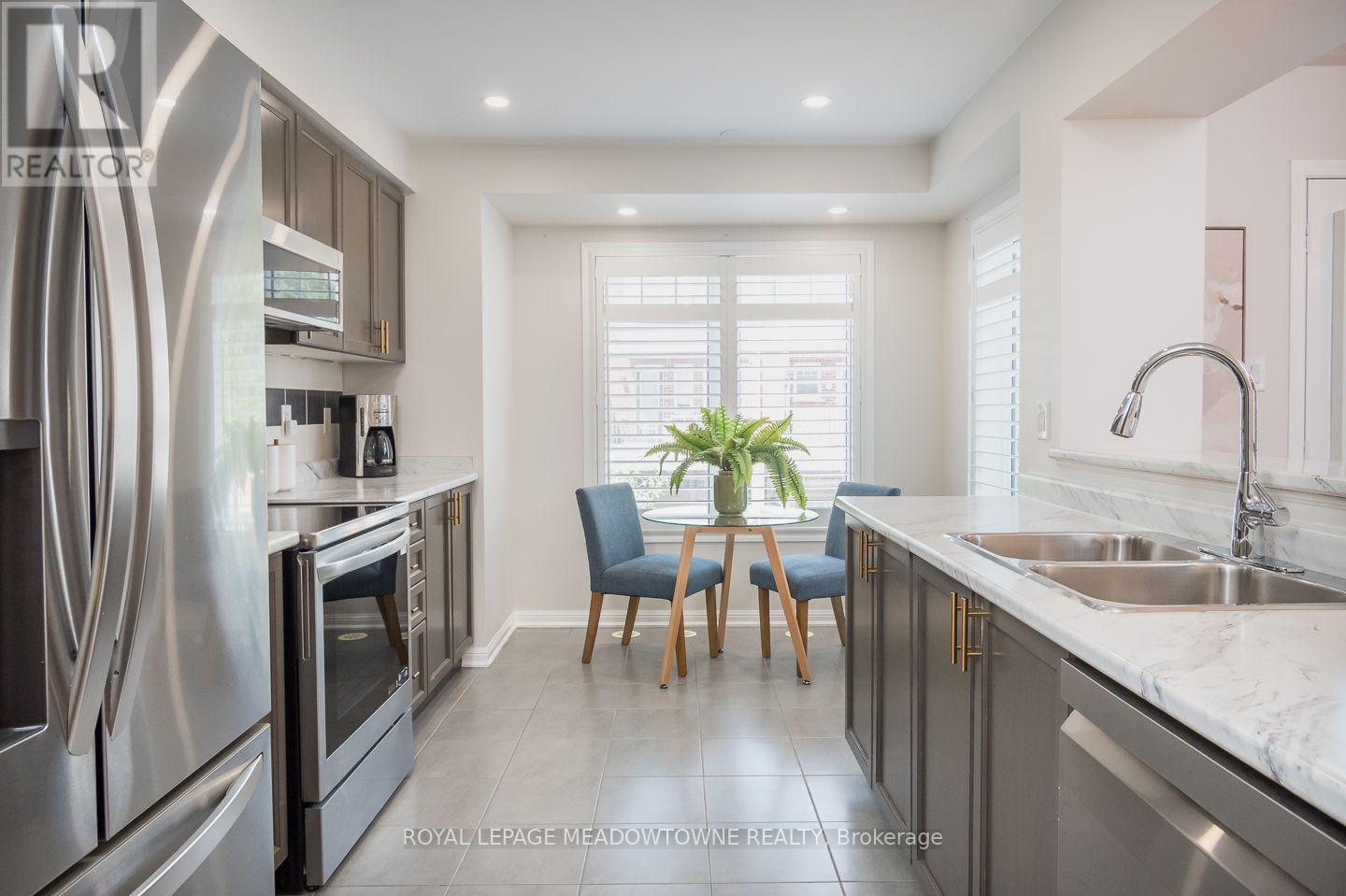 












104 - 6020 DERRY ROAD

,
Milton,




Ontario
L9T8J5

