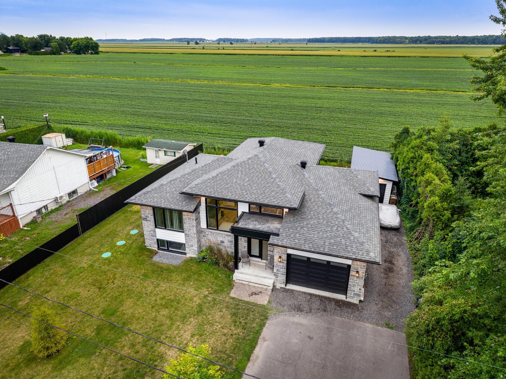 









60


Rue Archambault

,
Saint-Marc-sur-Richelieu,




QC
J0L2E0

