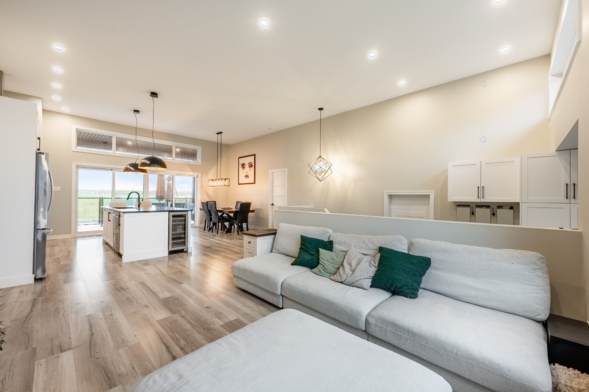 









60


Rue Archambault

,
Saint-Marc-sur-Richelieu,




QC
J0L2E0

