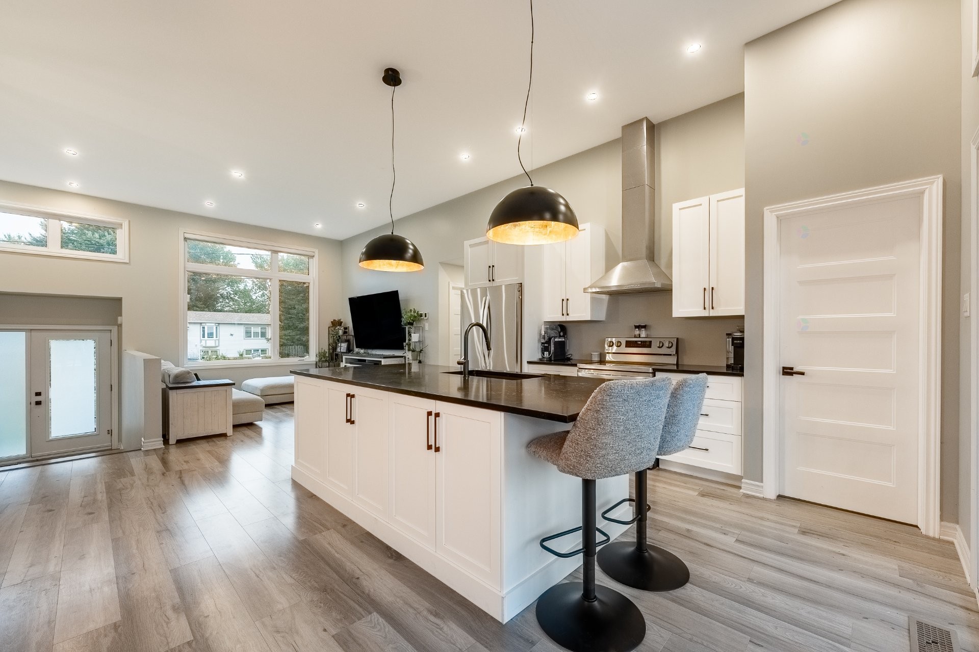 









60


Rue Archambault

,
Saint-Marc-sur-Richelieu,




QC
J0L2E0

