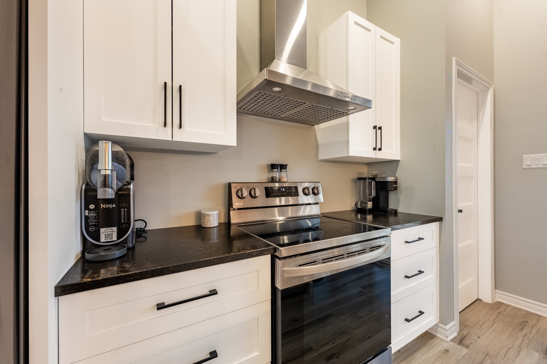 









60


Rue Archambault

,
Saint-Marc-sur-Richelieu,




QC
J0L2E0

