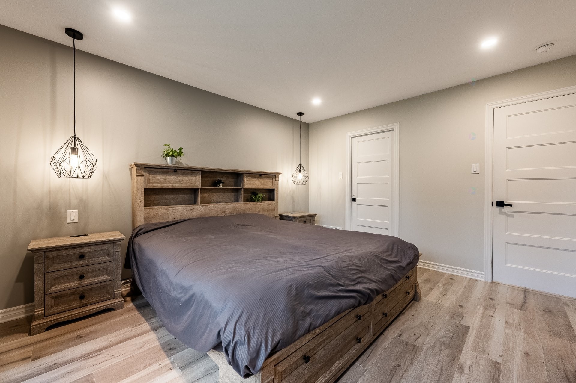 









60


Rue Archambault

,
Saint-Marc-sur-Richelieu,




QC
J0L2E0


