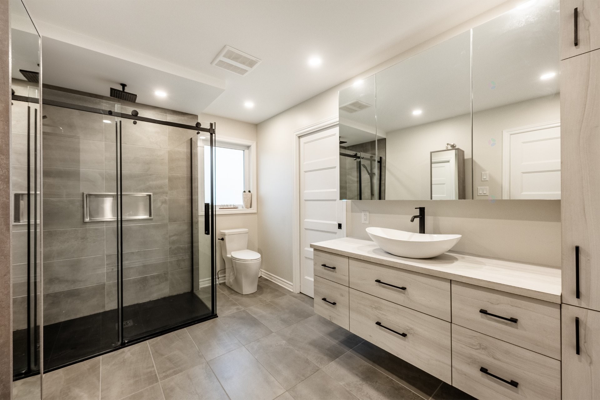 









60


Rue Archambault

,
Saint-Marc-sur-Richelieu,




QC
J0L2E0

