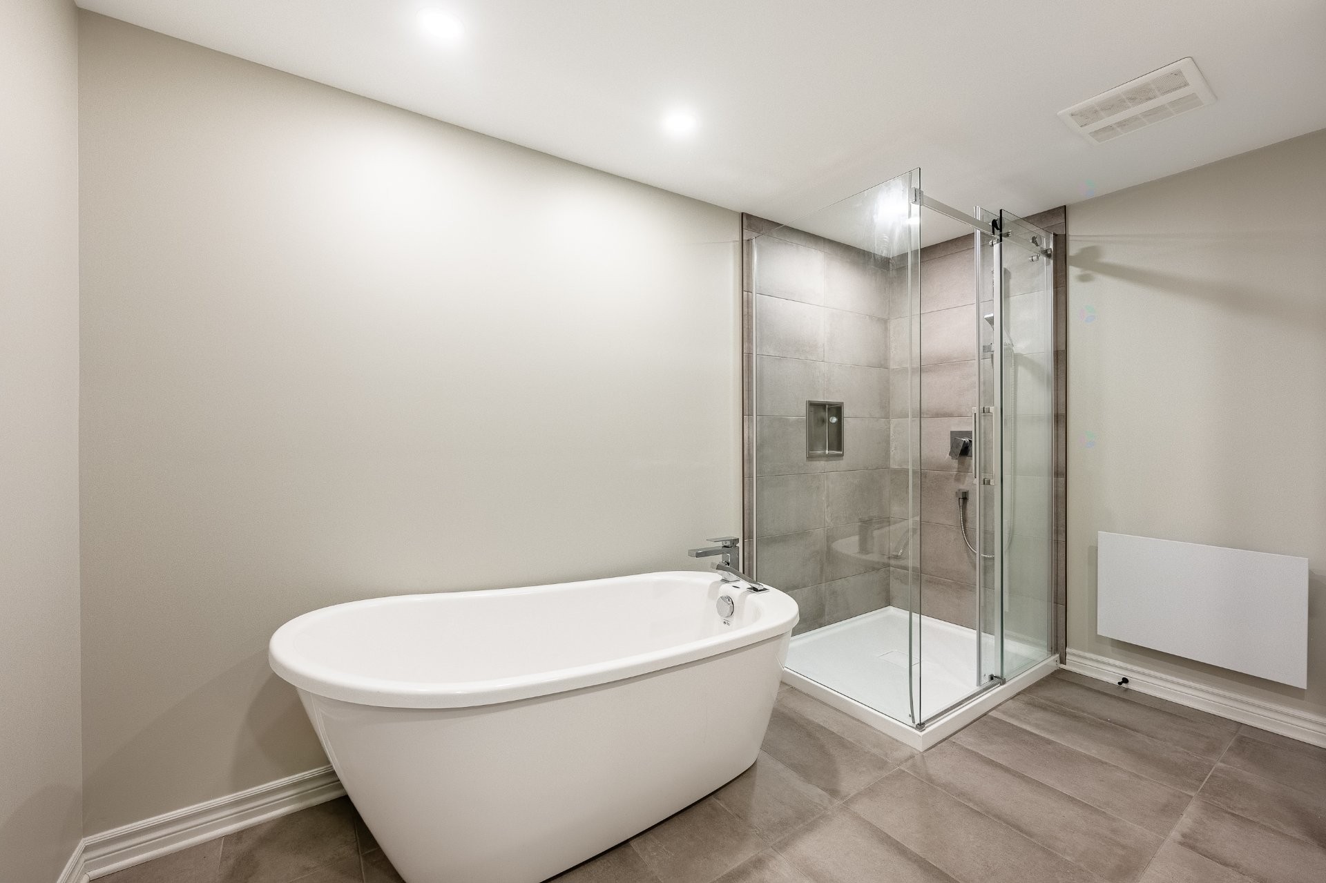 









60


Rue Archambault

,
Saint-Marc-sur-Richelieu,




QC
J0L2E0

