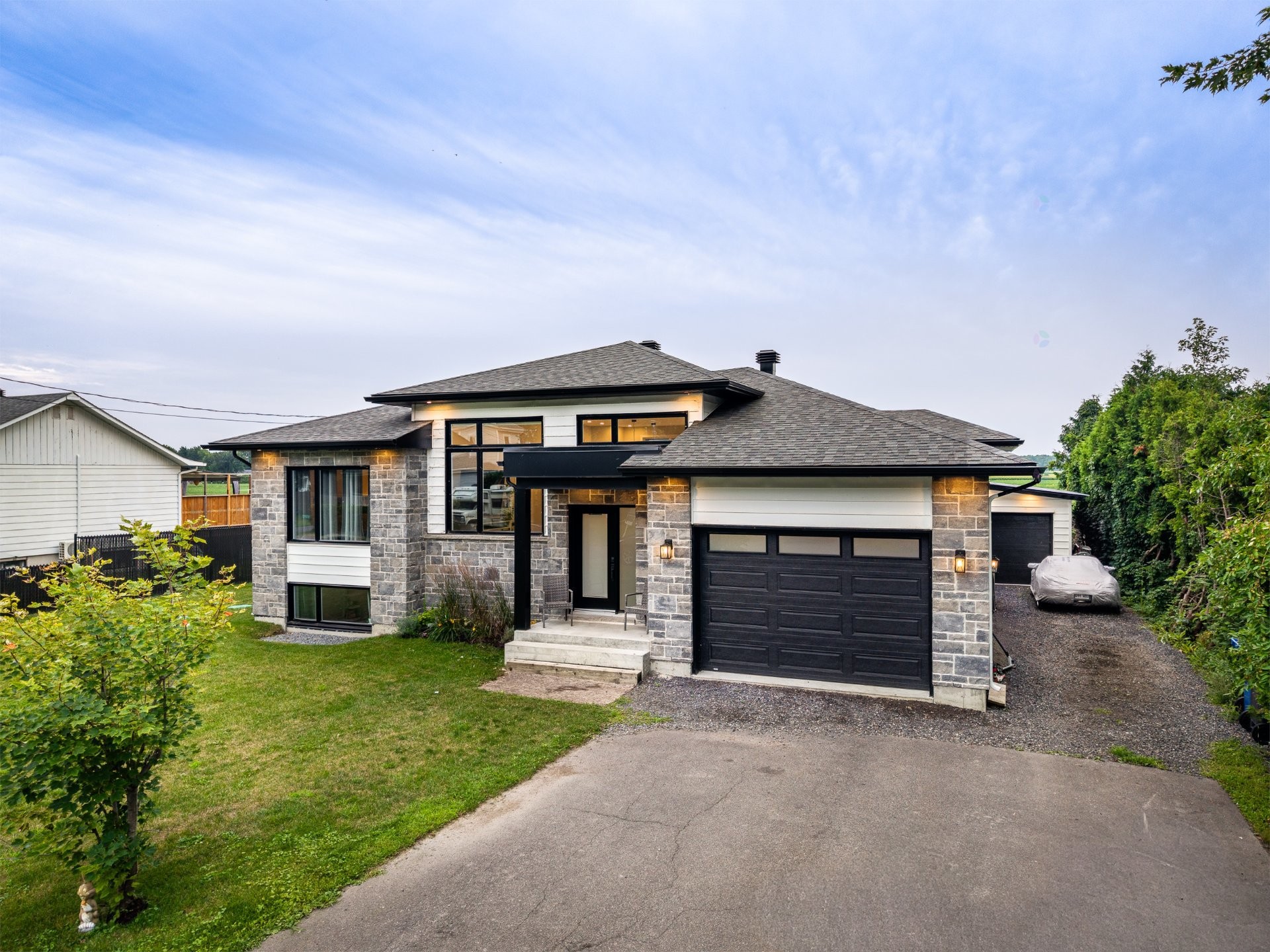 









60


Rue Archambault

,
Saint-Marc-sur-Richelieu,




QC
J0L2E0

