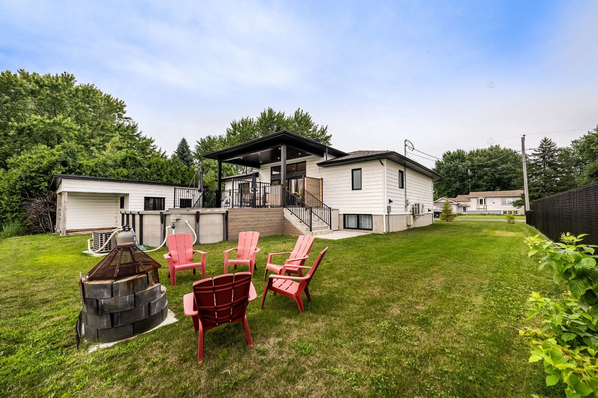 









60


Rue Archambault

,
Saint-Marc-sur-Richelieu,




QC
J0L2E0

