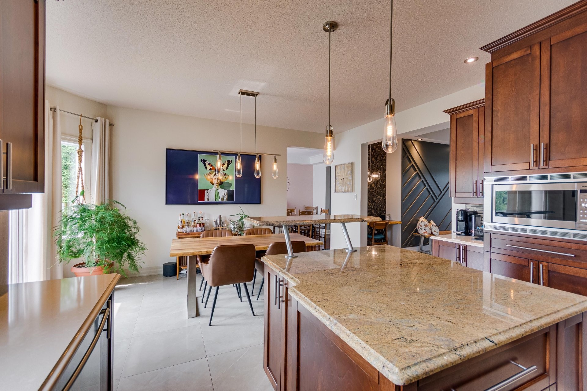 









220


Rue de Ganymède

,
Gatineau (Aylmer),




QC
J9J3Z3

