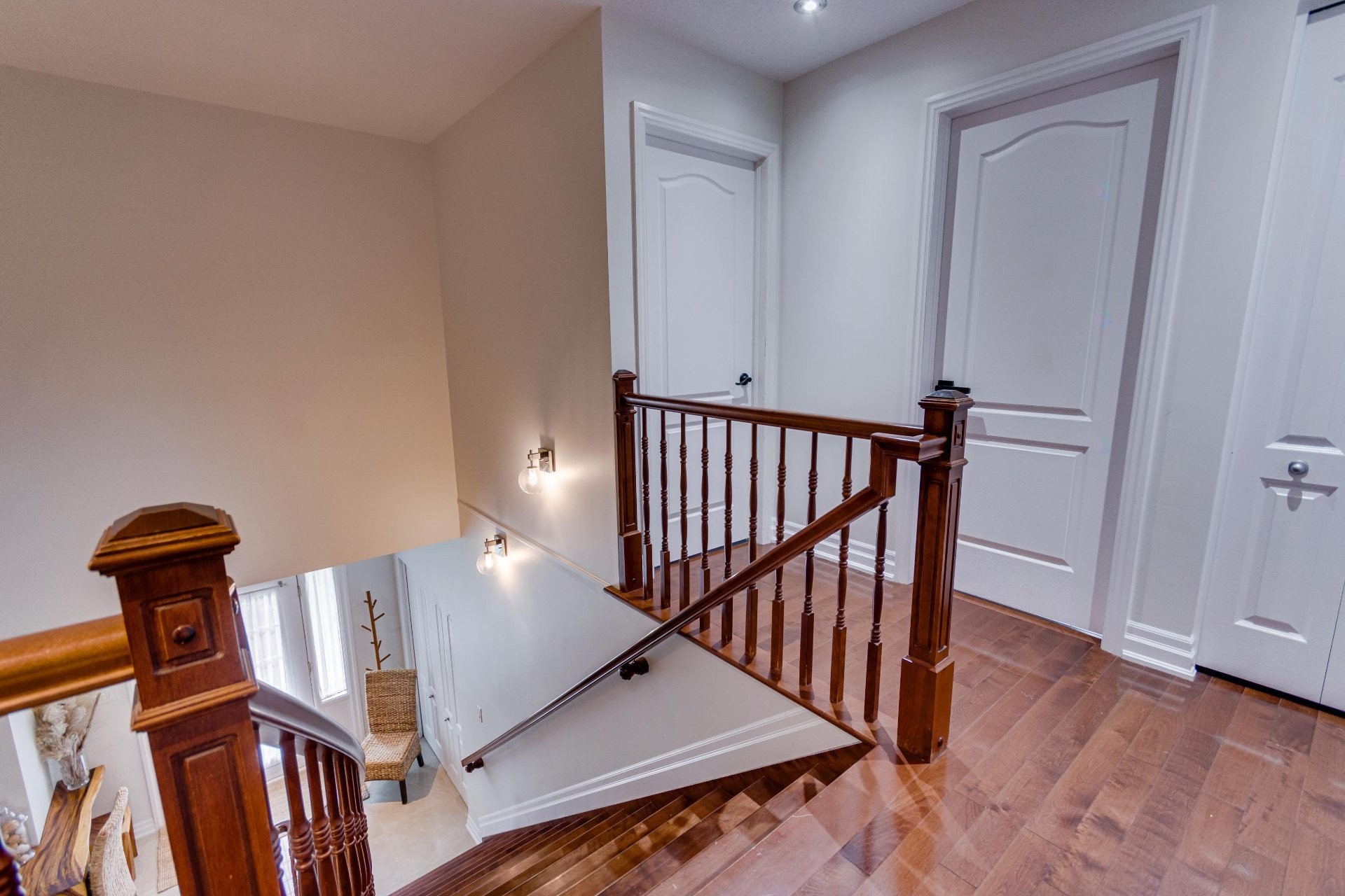 









220


Rue de Ganymède

,
Gatineau (Aylmer),




QC
J9J3Z3

