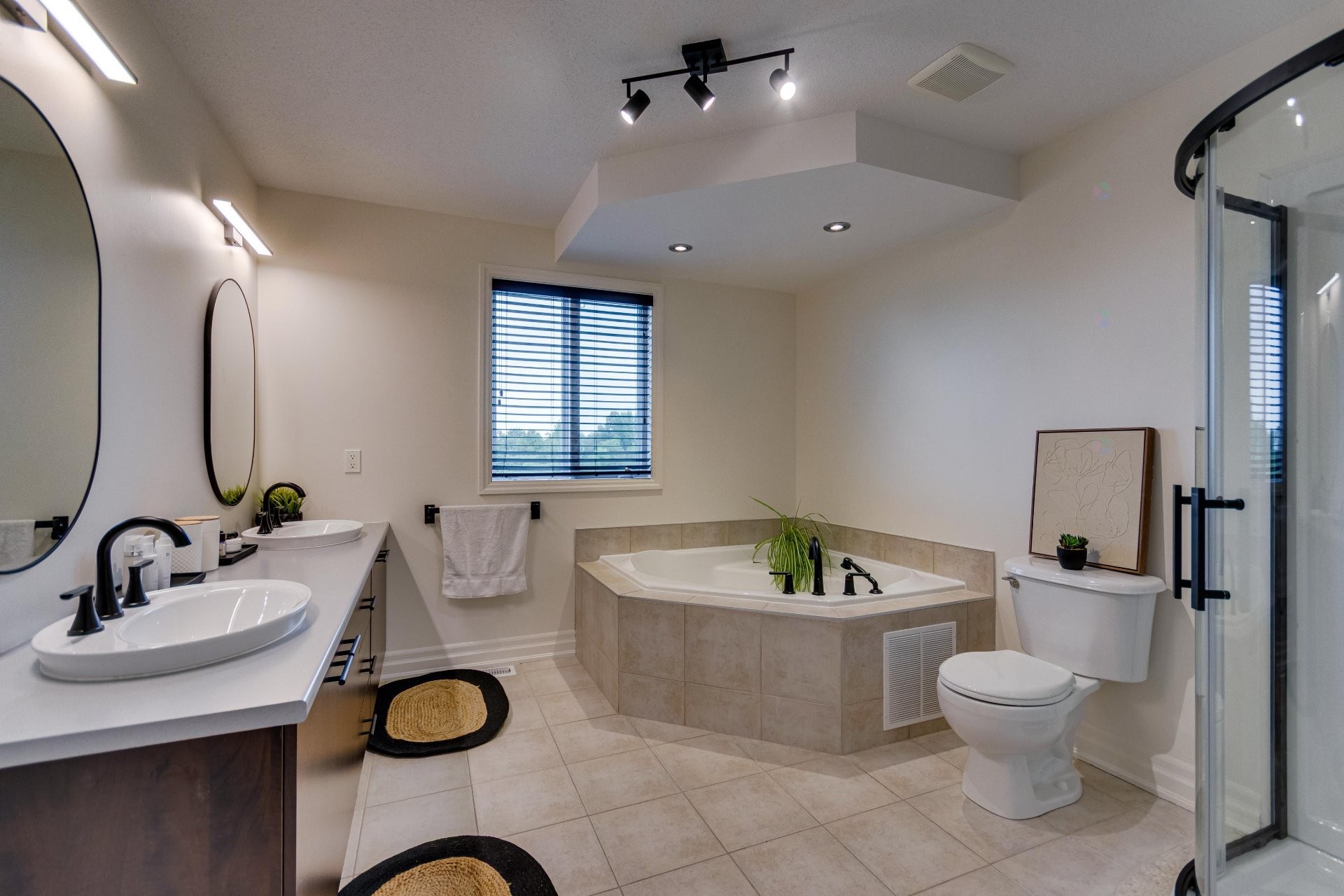 









220


Rue de Ganymède

,
Gatineau (Aylmer),




QC
J9J3Z3

