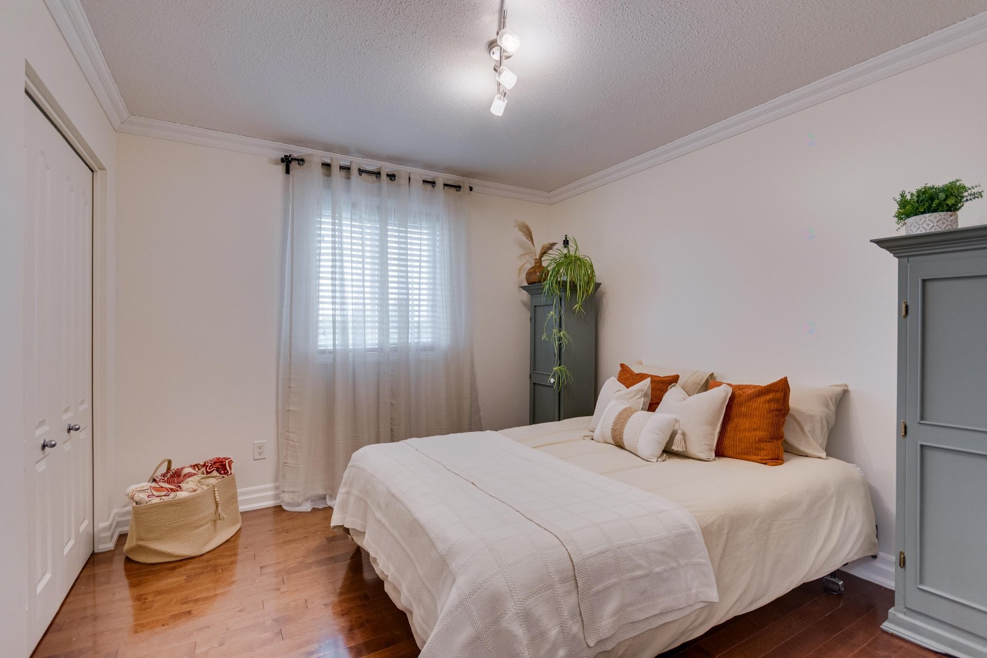 









220


Rue de Ganymède

,
Gatineau (Aylmer),




QC
J9J3Z3

