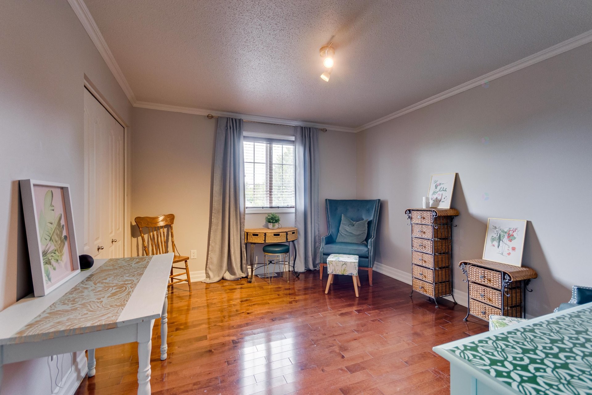 









220


Rue de Ganymède

,
Gatineau (Aylmer),




QC
J9J3Z3

