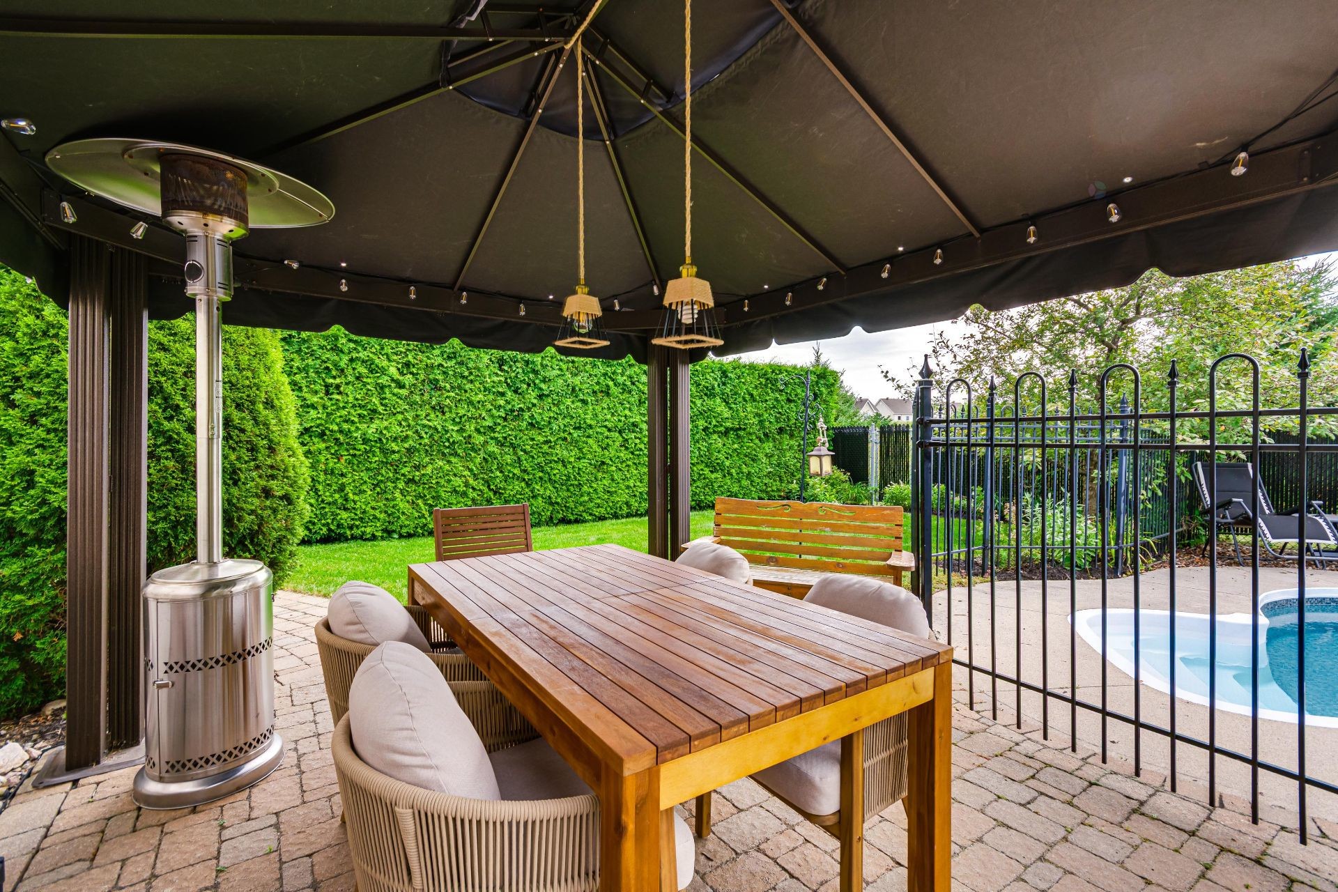 









220


Rue de Ganymède

,
Gatineau (Aylmer),




QC
J9J3Z3

