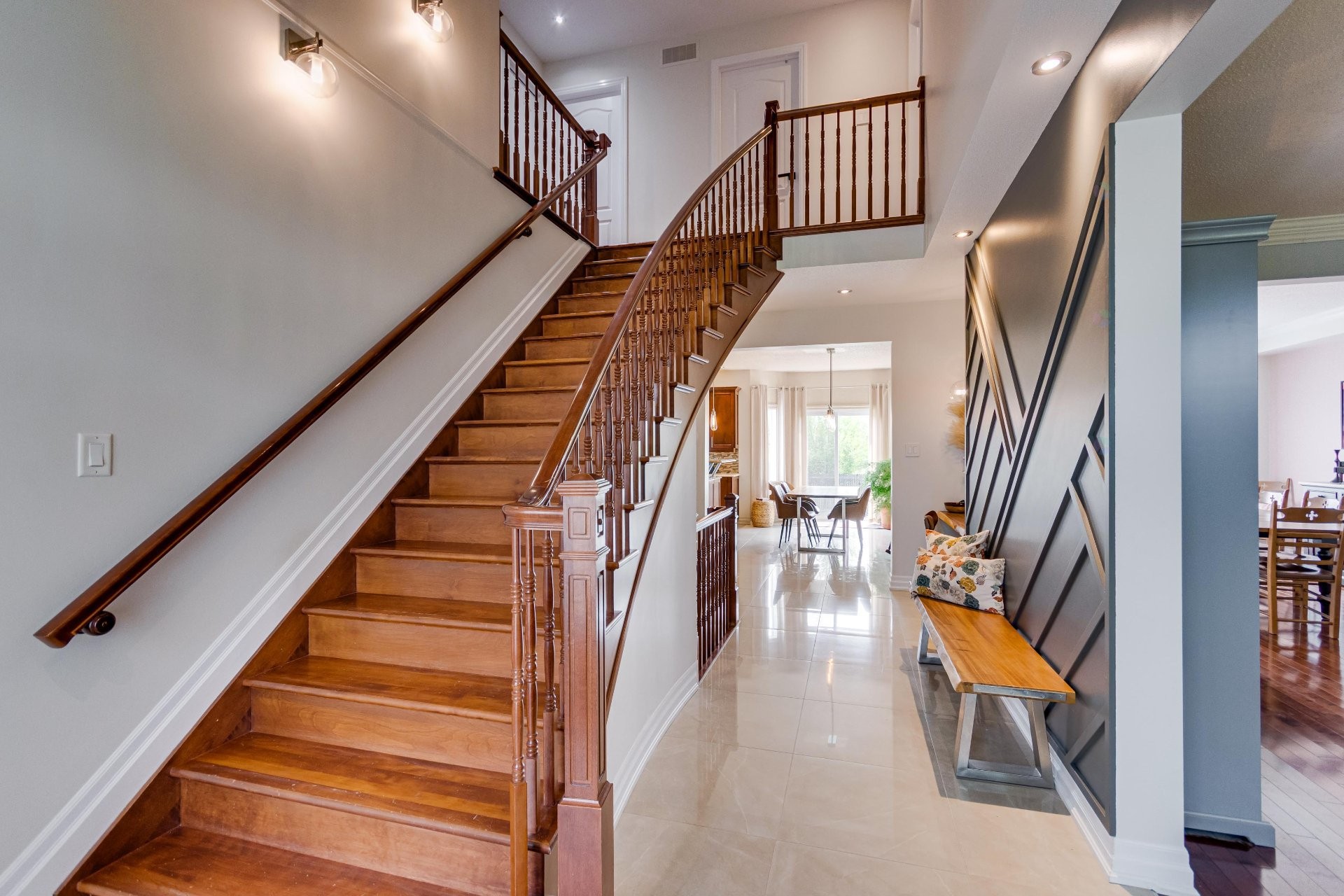 









220


Rue de Ganymède

,
Gatineau (Aylmer),




QC
J9J3Z3

