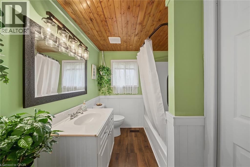 












43287 PETTIT Road

,
Wainfleet,




Ontario
L0S1V0

