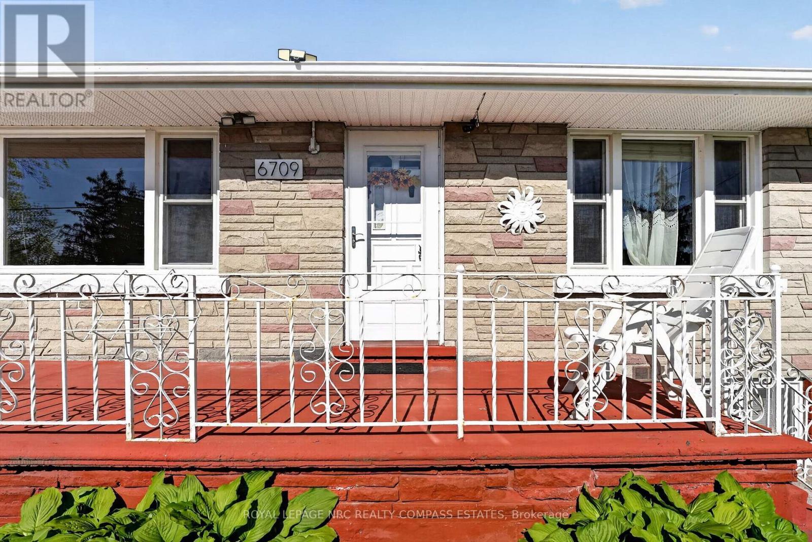 












6709 MONTROSE ROAD

,
Niagara Falls (West Wood),




Ontario
L2H0Z6

