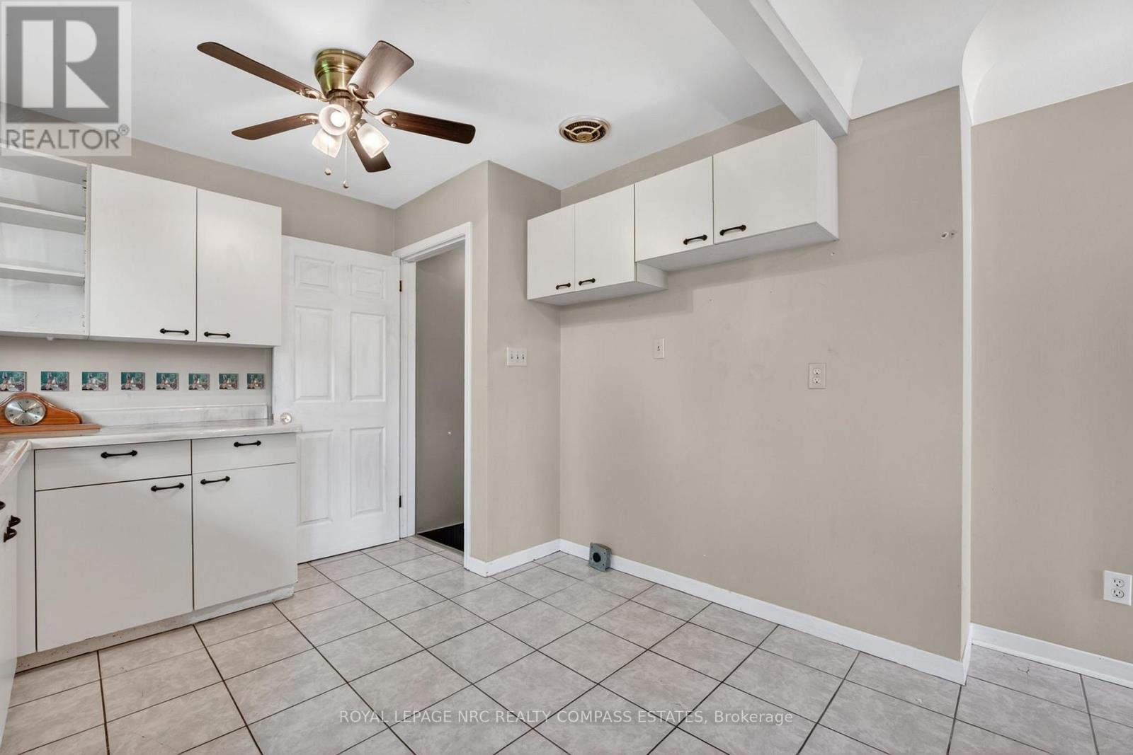 












6709 MONTROSE ROAD

,
Niagara Falls (West Wood),




Ontario
L2H0Z6

