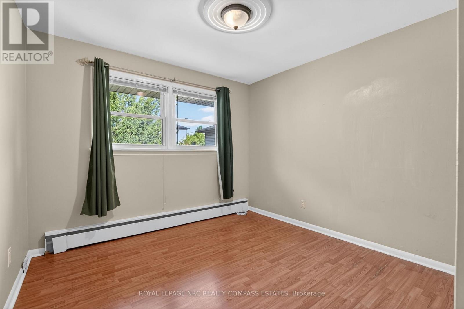 












6709 MONTROSE ROAD

,
Niagara Falls (West Wood),




Ontario
L2H0Z6

