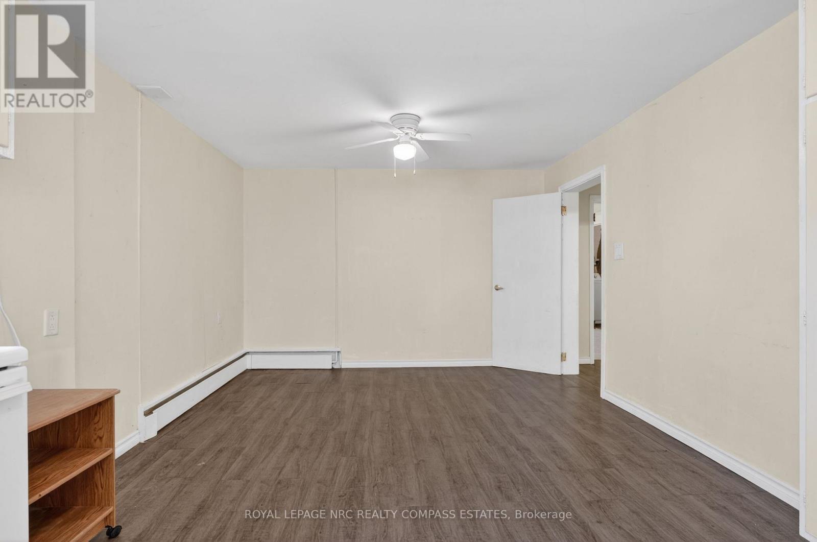 












6709 MONTROSE ROAD

,
Niagara Falls (West Wood),




Ontario
L2H0Z6

