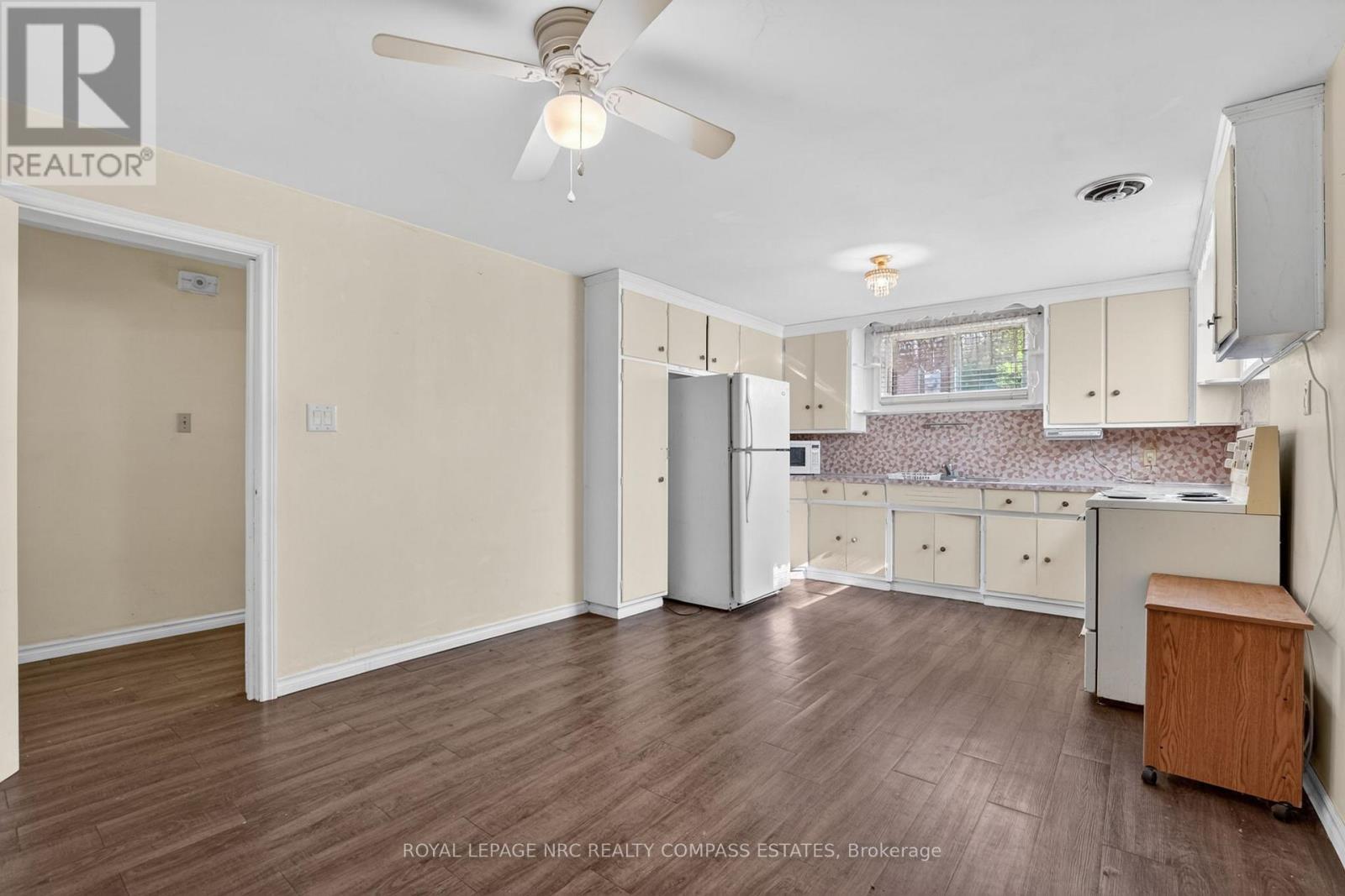 












6709 MONTROSE ROAD

,
Niagara Falls (West Wood),




Ontario
L2H0Z6

